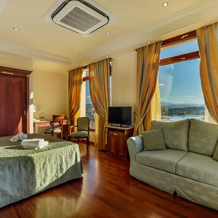 Panorama Hotell 4*
